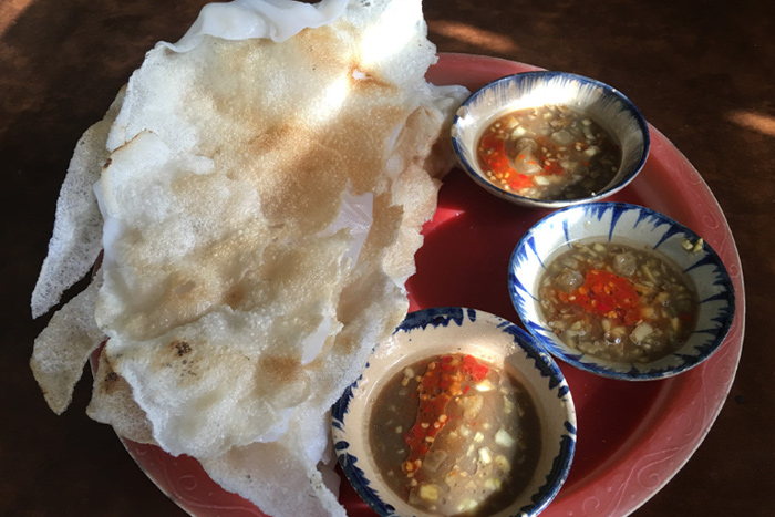 Bánh đập (Smashing Rice Paper)